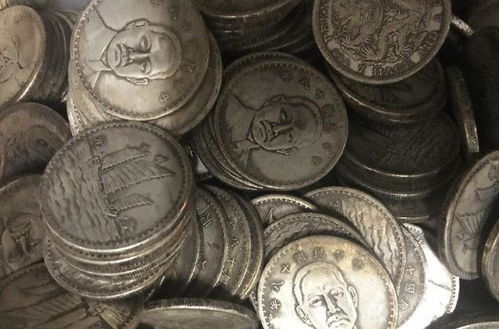 青海兄妹挖水管道挖出7万银元,后主动上交,结局如何